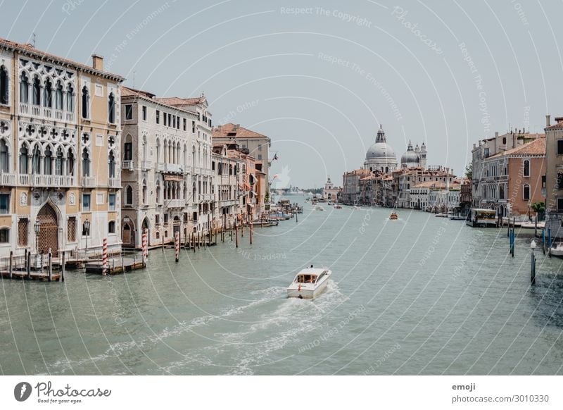 Venice Canal Grande River bank Town Capital city Downtown Skyline House (Residential Structure) Tourist Attraction Old Exceptional Tourism Boating trip