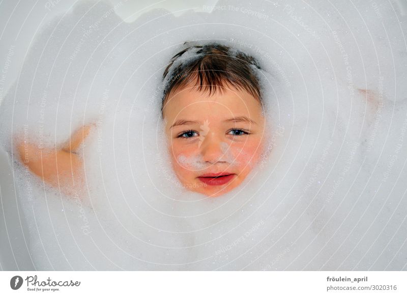 Sweet bubble bath | boy in bubble bath, laughing Personal hygiene Living or residing Masculine Boy (child) Head 1 Human being 3 - 8 years Child Infancy Smiling