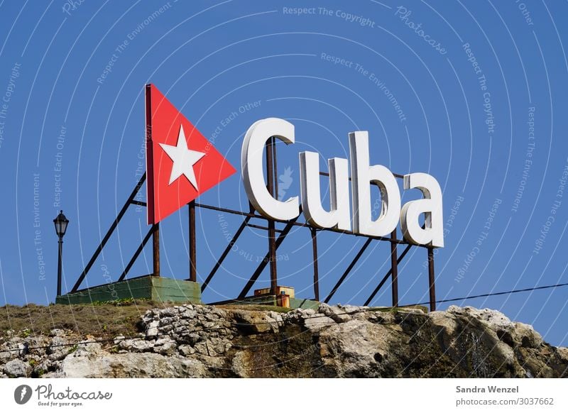 cuba Havana Cuba Flagship store Caribbean Americas Wall (barrier) Wall (building) Crazy Blue Multicoloured Characters Colour photo Detail Day