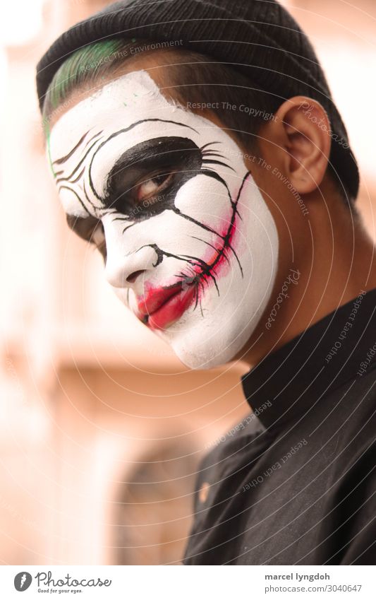 Face painting Art Painting and drawing (object) Small Town Fashion Clothing Cap Smiling Painting (action, work) White Painting (action, artwork) Colour photo