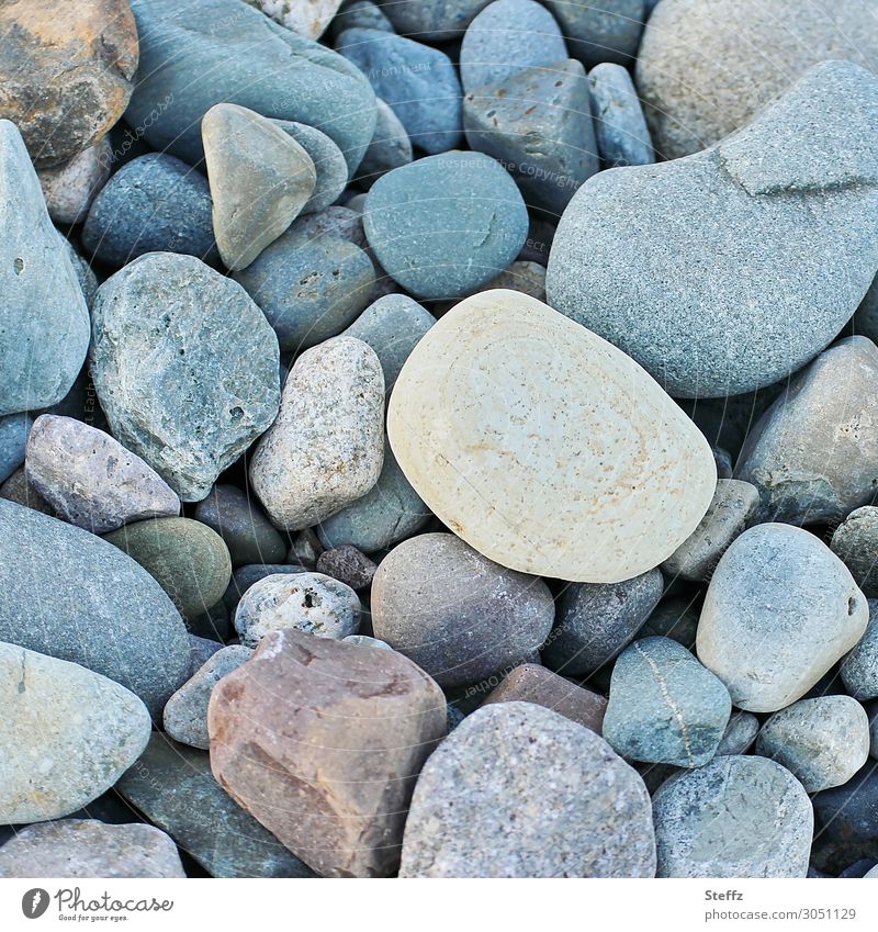Lucky stone Lucky Stone stones pebbles Pebble beach texture Versatile variety Simple Multiple Old Many diversity various disparate at the same time Sharp-edged