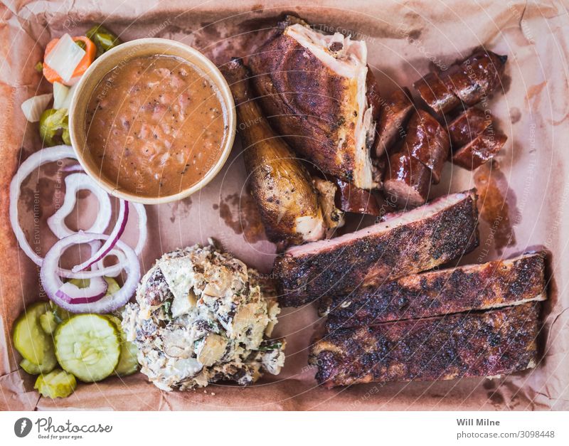 Tray Full of Texas Barbecue Barbecue (apparatus) Barbecue (event) BBQ Food Dish Food photograph Smoked Lunch Beef brisket Ribs Chicken Side dish Meal