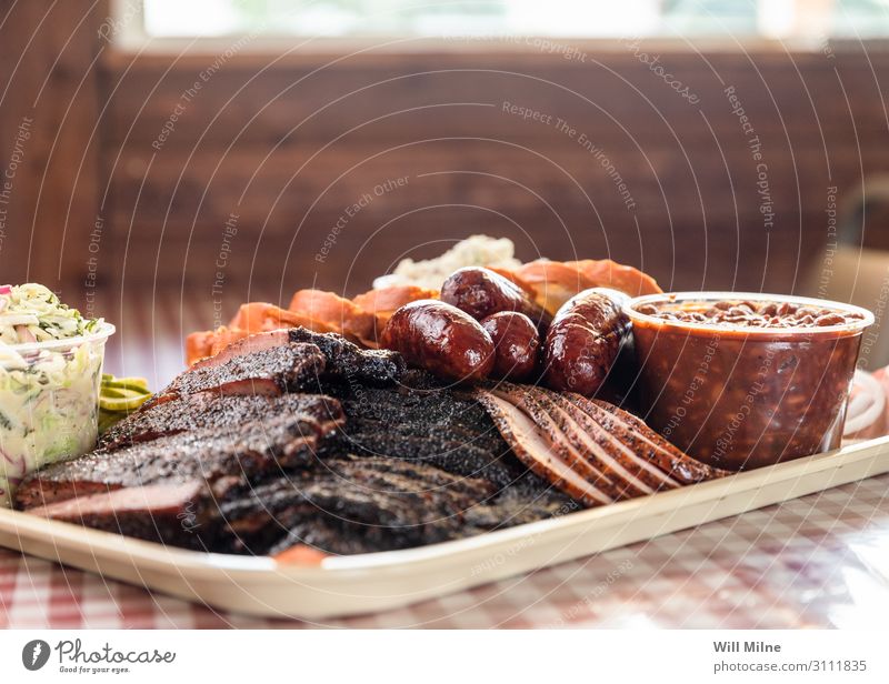 Tray Full of Texas Barbecue Barbecue (apparatus) Barbecue (event) BBQ Barbecue area Lunch Meal Meat Side dish Beans Beef Cow brisket Ribs Bread Dinner Red White