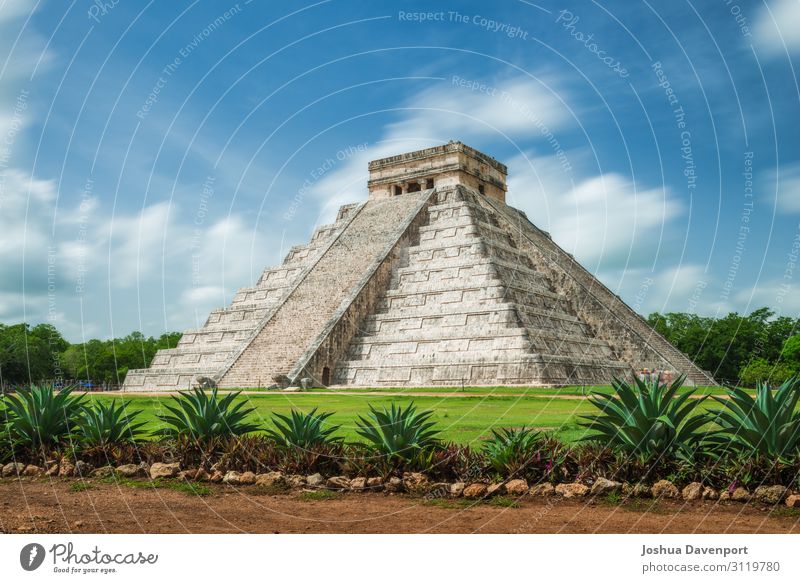 Pyramid of Kukulcan Vacation & Travel Tourism Adventure Sightseeing Ruin Architecture Tourist Attraction Landmark Culture Ancient ancient building
