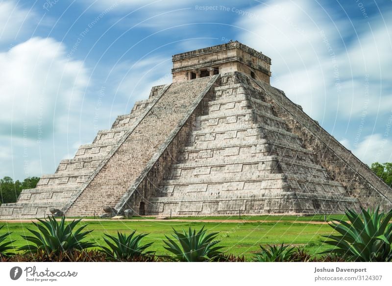 Pyramid of Kukulcan Vacation & Travel Tourism Sightseeing Ruin Manmade structures Architecture Tourist Attraction Landmark Old Ancient ancient building
