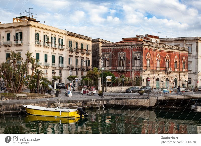 Postcard from Syracuse Watercraft Boating trip City trip Ortygia Italy Sicily Europe Port City Old town Building palazzo Facade Harbour To enjoy Looking Dream
