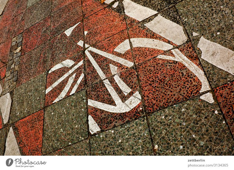 bicycle path Asphalt Chaos Muddled Lane markings Bicycle Cycling Cycling tour Cycle path Signage Clue Line Signs and labeling Navigation Orientation Direction
