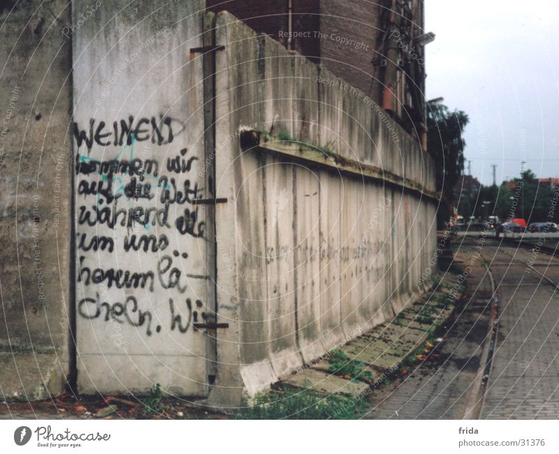 wall wisdom Wall (barrier) Industrial district Loneliness Text Vicinity Architecture Graffiti