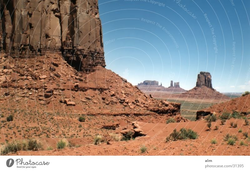 mon.vally Blue sky Nature USA Monument Valley Clear sky Monumental Earth Desert Rock formation Famousness Destination Attraction Tourist Attraction