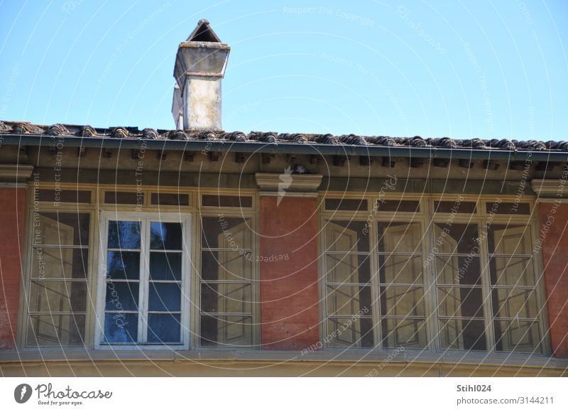 fake window Flat (apartment) House (Residential Structure) Old town Manmade structures Building Architecture Facade Window Chimney Shutter Lattice window