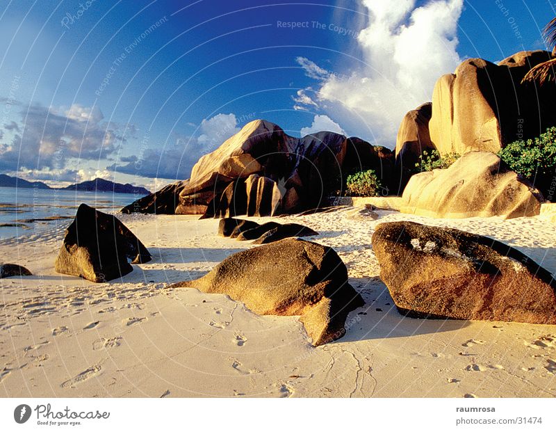 La Digue - Seychelles Beach Rock formation Idyllic beach