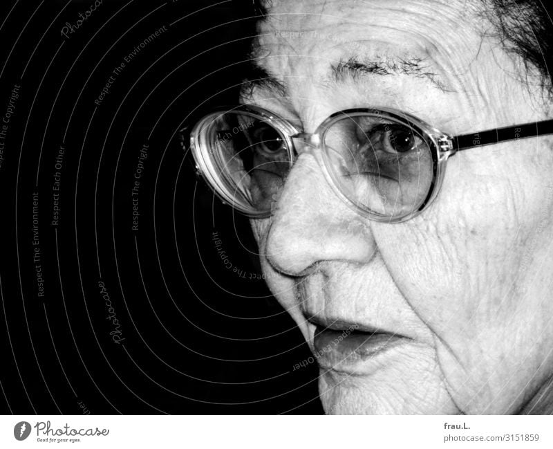 Back then Christmas & Advent Human being Woman Adults Female senior Mother Face 1 60 years and older Senior citizen Eyeglasses Bravery Peaceful Looking Old
