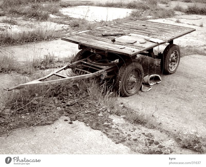 a handcart Carriage Gray scale value Wood Putrefy Industry Rust Sepia Wheel drawbar Perspective Metal Logistics Old Paving tiles