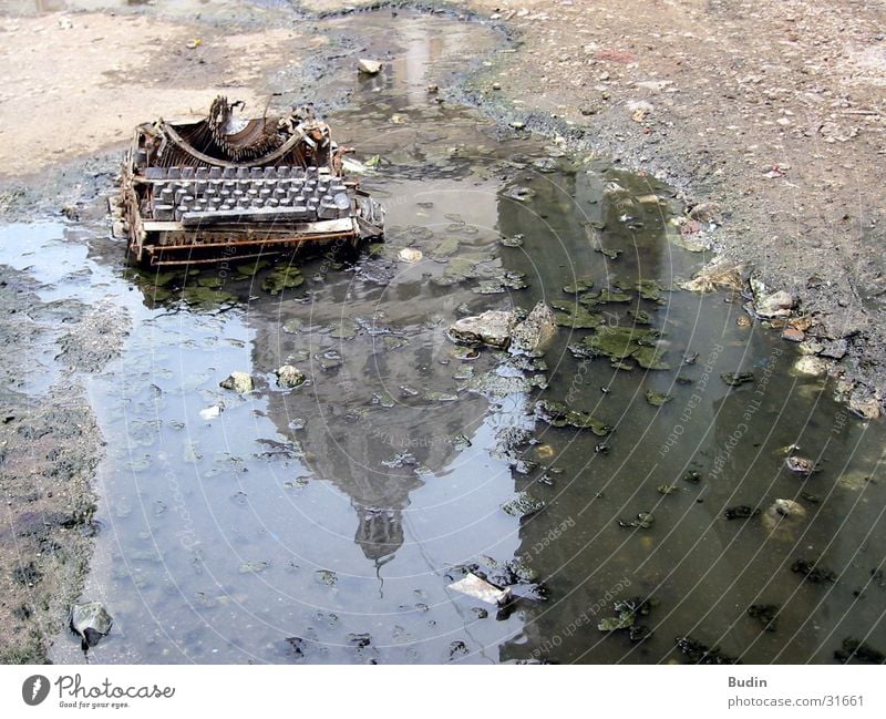 typewriter Typewriter Puddle Reflection Capitolio Broken Mud Cuba Water Write