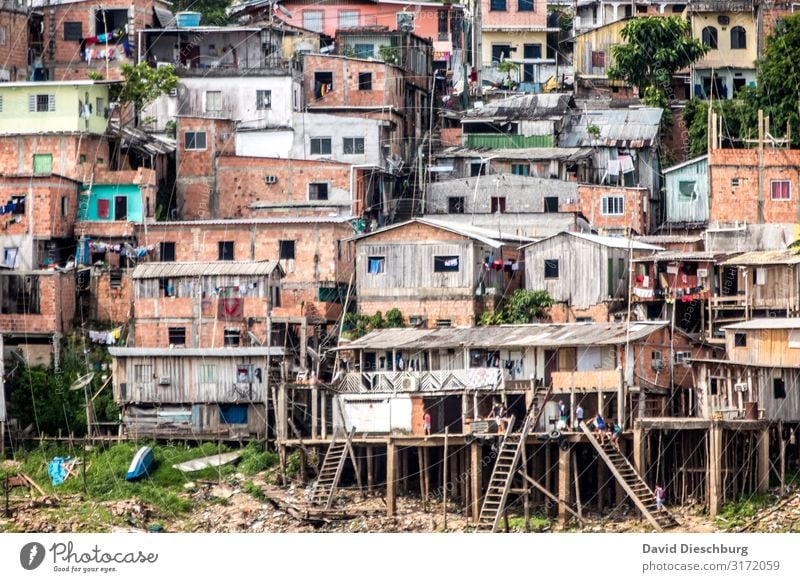 favela Vacation & Travel City trip Village Fishing village Town Capital city Downtown Outskirts Overpopulated House (Residential Structure) Hut Poverty Luxury