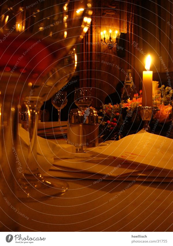 Table impression Hotel Menu Salt caster Candle Light Wine glass Glass Restaurant Tavern Nutrition Le Méridien Hotel wine card Pepper