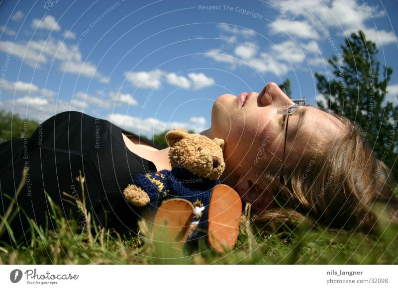 Lino on tour Dream Teddy bear Meadow Woman Clouds Green Grass Sky Lie