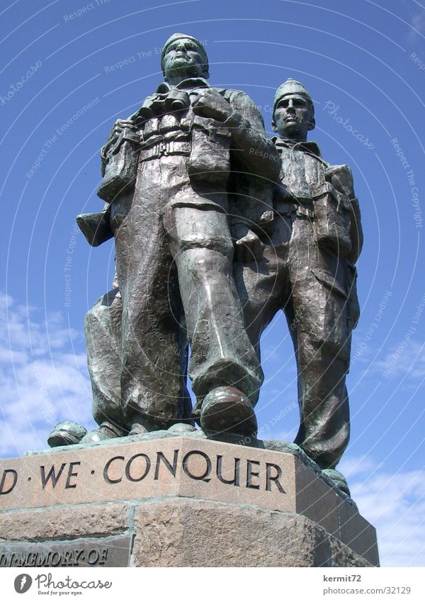 United we conquer Monument Soldier Bronze Statue Threat Landmark Might war memorial conqueror Stone War monument