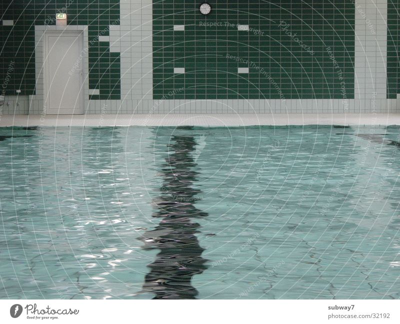 bath water Swimming pool Green Sports Leisure and hobbies Water Tile