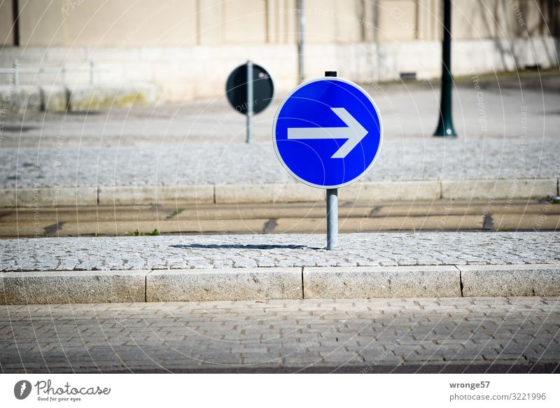 make a turn to the right Transport Street Crossroads Road sign Round Town Blue Brown White Road traffic Arrow Right Traffic circle Urban traffic regulations