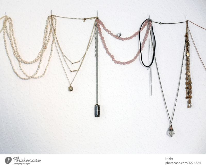 chains Style Jewellery Chain Necklet Hang Authentic Many Vintage Second-hand shop Wall decoration Side by side Row Difference Paper chain Delicate Colour photo
