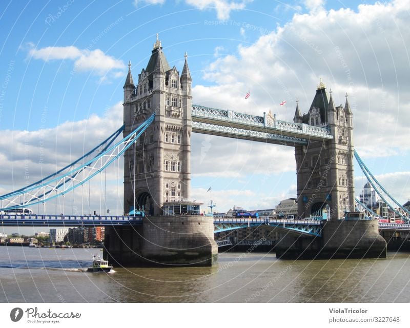 Tower Bridge London Vacation & Travel Tourism Sightseeing City trip Water Sky Clouds River Capital city Downtown Manmade structures Tourist Attraction Landmark