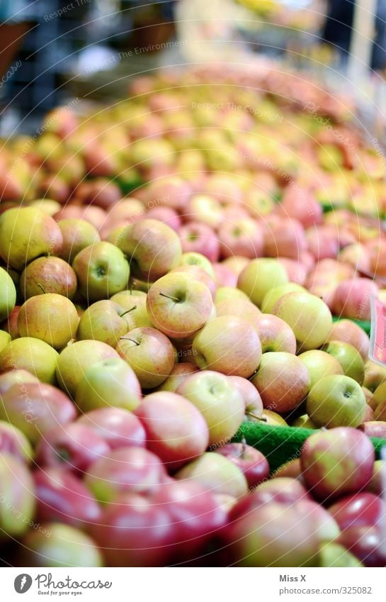 weekly market Food Fruit Apple Nutrition Organic produce Vegetarian diet Diet Fresh Healthy Juicy Sour Sweet Shopping Harvest Sell Apple harvest Many