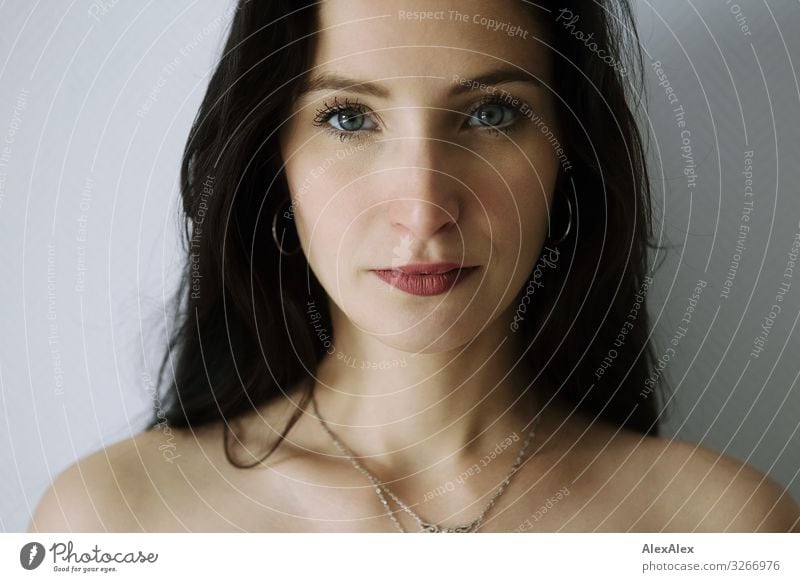 Portrait of a young woman Elegant Style Beautiful Senses Young woman Youth (Young adults) Face 18 - 30 years Adults Jewellery Black-haired Long-haired Observe