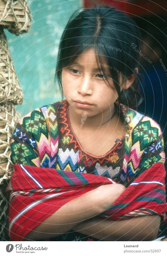 dignity Child Girl Blur Guatemala Maya Human being Woman culture Colour South America latin america glance Style