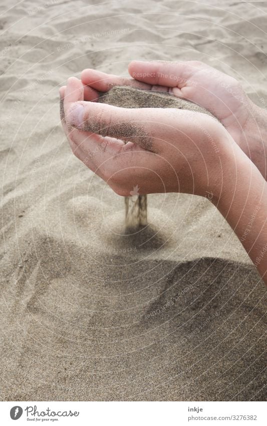 sand Lifestyle Leisure and hobbies Playing Vacation & Travel Summer Summer vacation Beach Hand 1 Human being Sand To hold on Dry Soft Senses Touch Trickle Beige