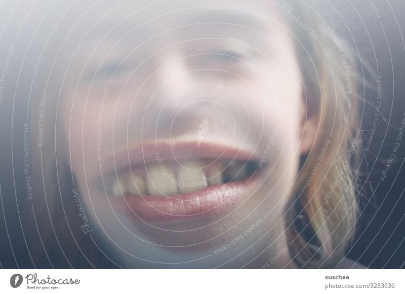 broad-mouthed grin Face Distorted Absurdity Joy Child Lens Magnifying glass Enlarged Mouth Large Muzzle Teeth Loudmouth Dentist orthodontist Set of teeth