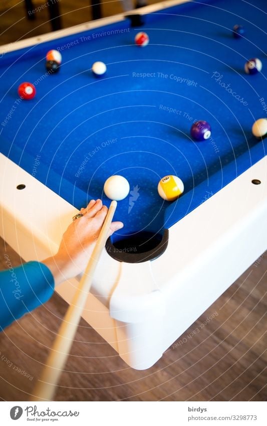 pool billiards Leisure and hobbies Playing Pool (game) 1 Human being Billard bowle Pool billard Authentic Positive Blue White Joy Together Resolve Colour