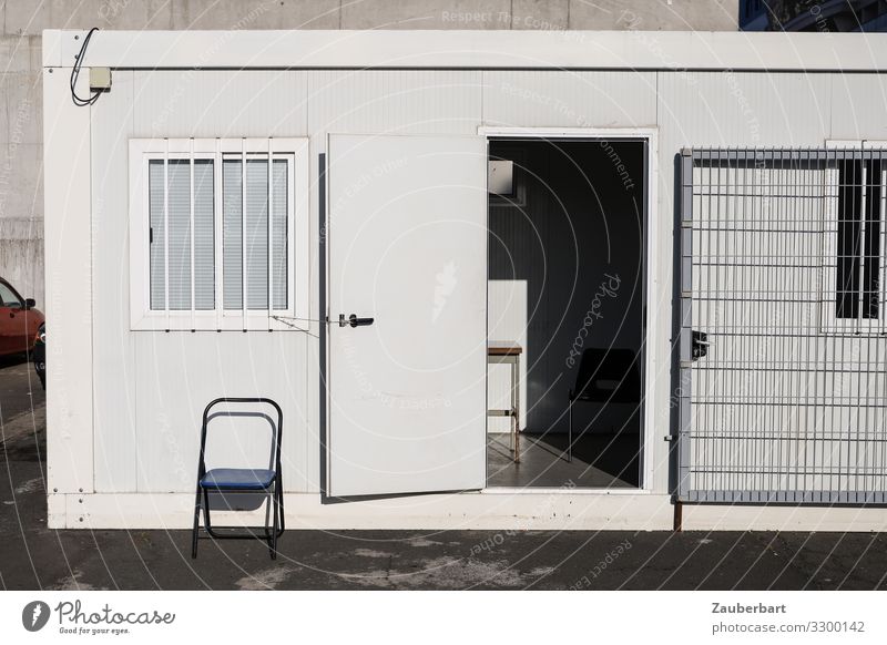 Place in the sun Workplace Logistics Funchal Building Container Window Door Chair Folding chair Grating Wait Sharp-edged Gloomy Gray White Safety Watchfulness