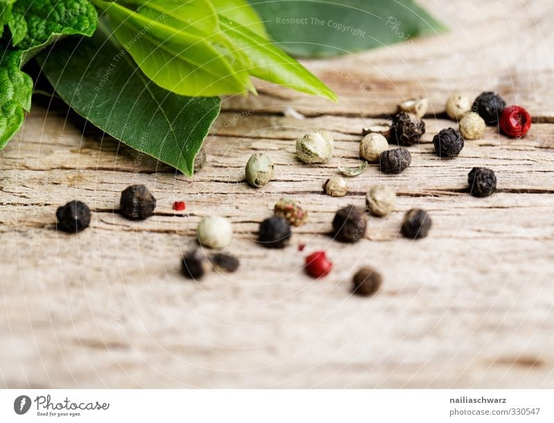 peppercorns Food Herbs and spices Peppercorn Bay leaf Organic produce Vegetarian diet Italian Food Simple Delicious Natural Speed Brown Multicoloured Red