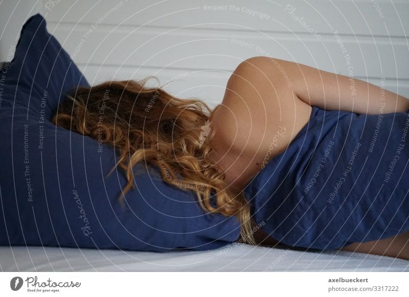 Rear view of a sleeping woman in bed Lifestyle Relaxation Calm Leisure and hobbies Living or residing Flat (apartment) Bed Room Bedroom Human being Feminine