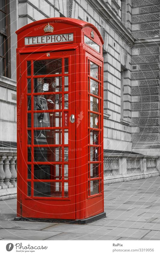 Traditional phone booth in London. Lifestyle Style Design Vacation & Travel Tourism Sightseeing City trip Work and employment Profession Workplace Office