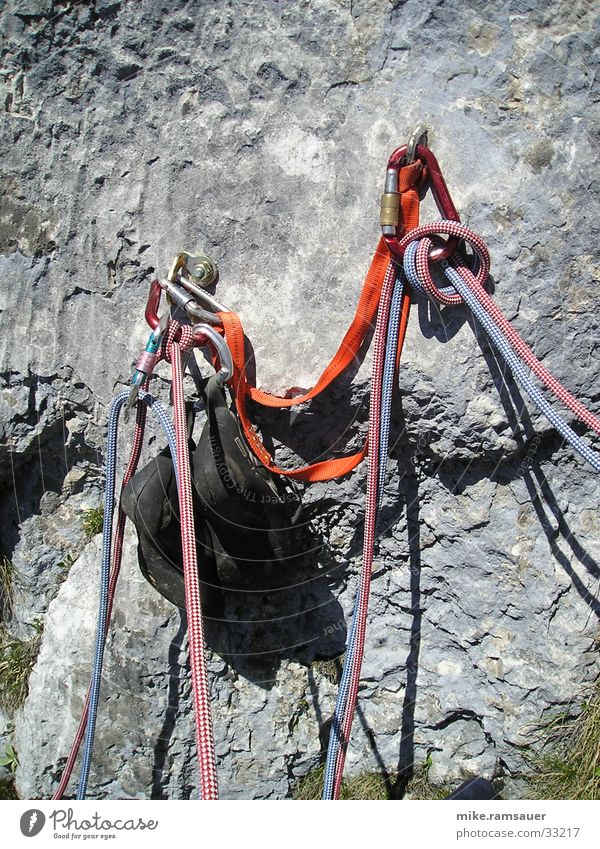 The stand Mountaineering Checkmark Extreme sports Climbing Collateralization rope technique Knot Rock