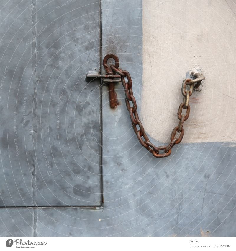 Chains (1) Wall (barrier) Wall (building) door Flap Closure Bracket Closed Safety Protection Responsibility Conscientiously Orderliness Accuracy Inspiration