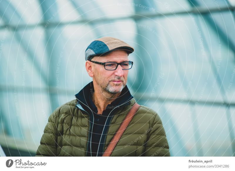 UT HH 2019 | Portrait of a man 1 person Exterior shot Eyeglasses Colour photo cap Man Landscape format Senior citizen daylight Human being portrait Adults