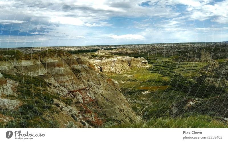 Badlands in Alberta Canada Panorama (View) Colour photo Landscape Deserted Sky travel Vacation & Travel Tourism Exterior shot Clouds Americas North America