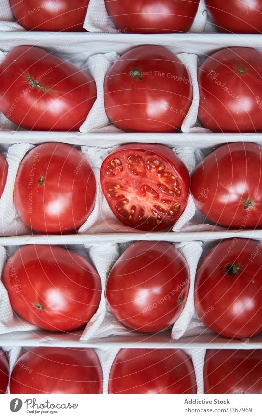 Ripe red tomatoes in box ripe sale food vegetable fresh shop healthy organic grocery diet meal meat rustic rural plant agriculture stockpile growth season