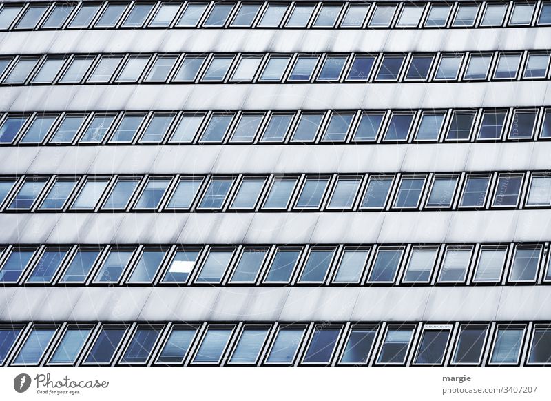 UT Kassel | Window front with notice Building Glazed facade High-rise Architecture Notice Piece of paper Glass House (Residential Structure) Facade Society