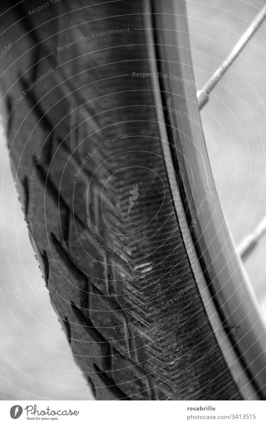 taken literally | got under the wheels - profile of a bicycle tire from below Wheel Tire go to the dogs Profile ride a bicycle Sports Near Under detail Detail