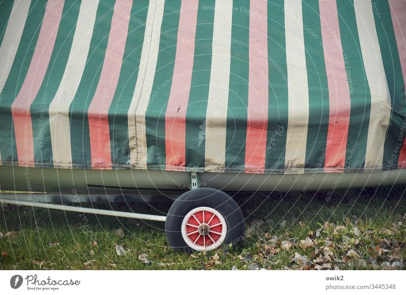 Packed frigate lines Covers (Construction) Abstract Pattern Green Red Pink Trailer boat Sailboat Packaged wrapped Mothballed Wheel Round Rubber tires