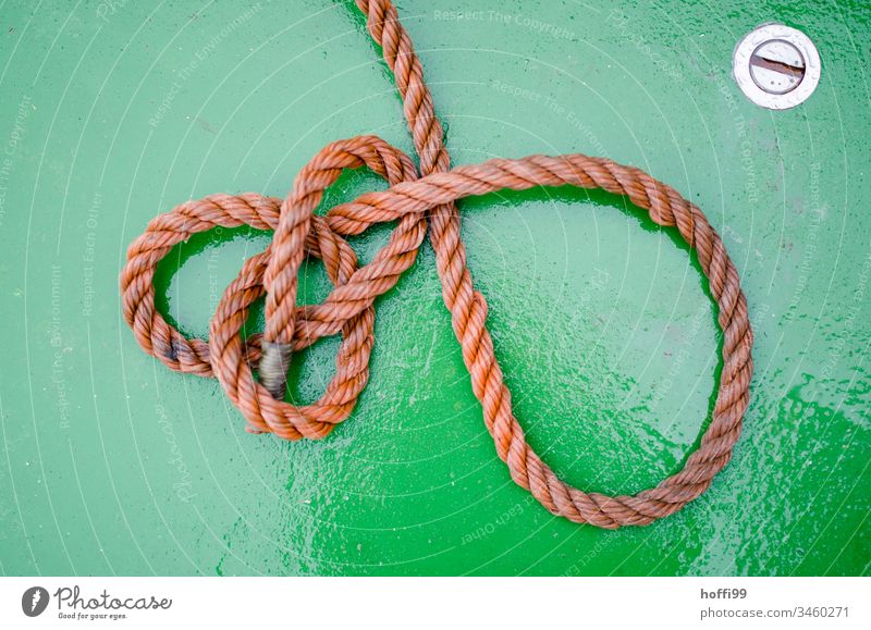 Rope on green ground Dew noose Ferry boat boat deck fix Maritime Navigation Water Close-up Fishing boat Harbour Watercraft Yacht harbour Round Bird's-eye view