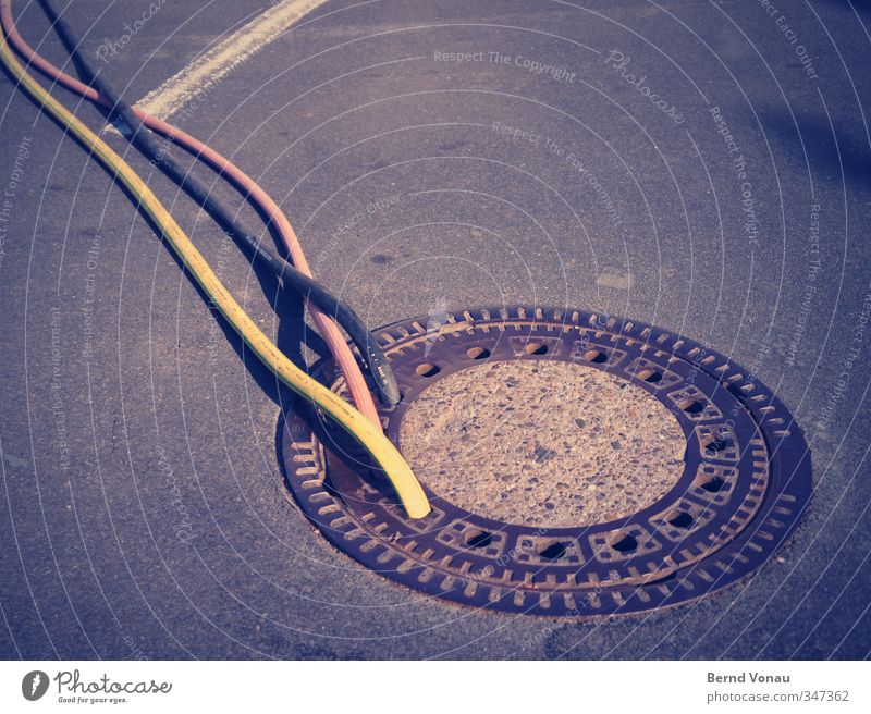 Contact the base Hose Downtown Street Gully Sewer Marker line Under Town Brown Yellow Gray Red Black Problem solving Transmission lines Opening Water pipe