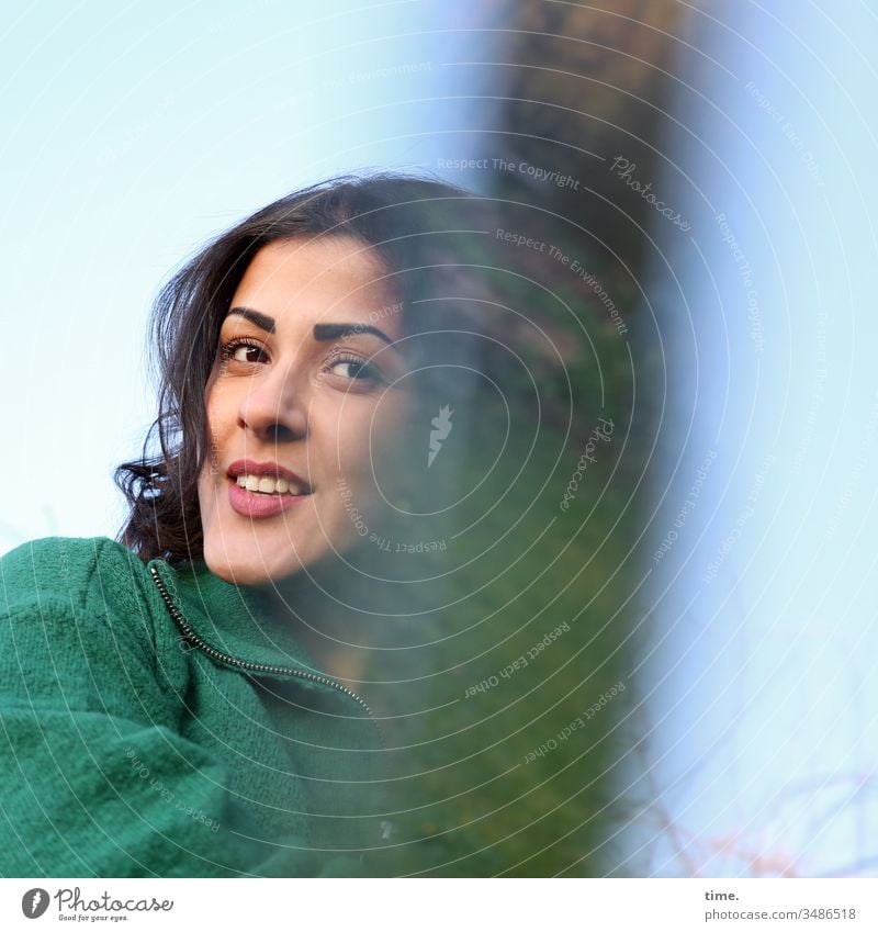 Estila Prism reflection Glass fragment Experimental Sky Long-haired straight Jacket Direct Looking Dark-haired portait Woman green Laughter smile Forward