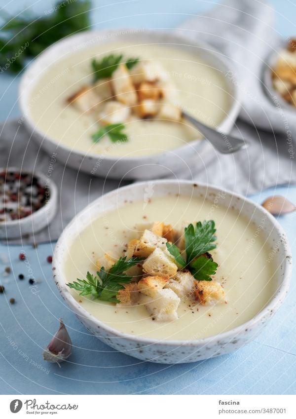 cauliflower soup puree vertical cabbage food healthy cream diet dinner homemade lunch traditional vegetarian creamy bread appetizer meal organic vegan vegetable