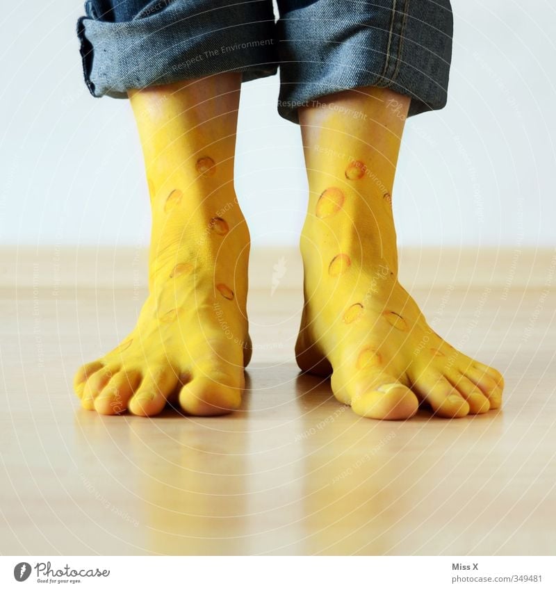 cheese feet Cheese Personal hygiene Pedicure Healthy Illness Human being Legs Feet 1 Walking Dirty Fragrance Funny Crazy Yellow Cleanliness Disgust Bizarre