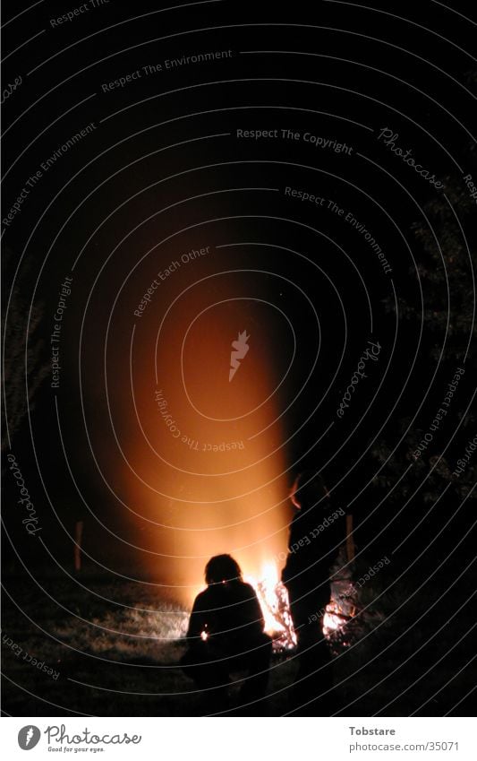 campfire Night Dark Photographic technology Blaze Storage Fireplace Human being Spark